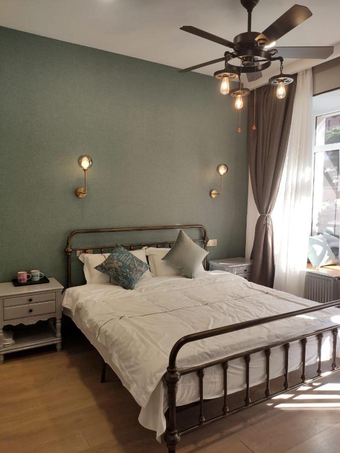 Qin Boutique Hotel Tbilisi ภายนอก รูปภาพ