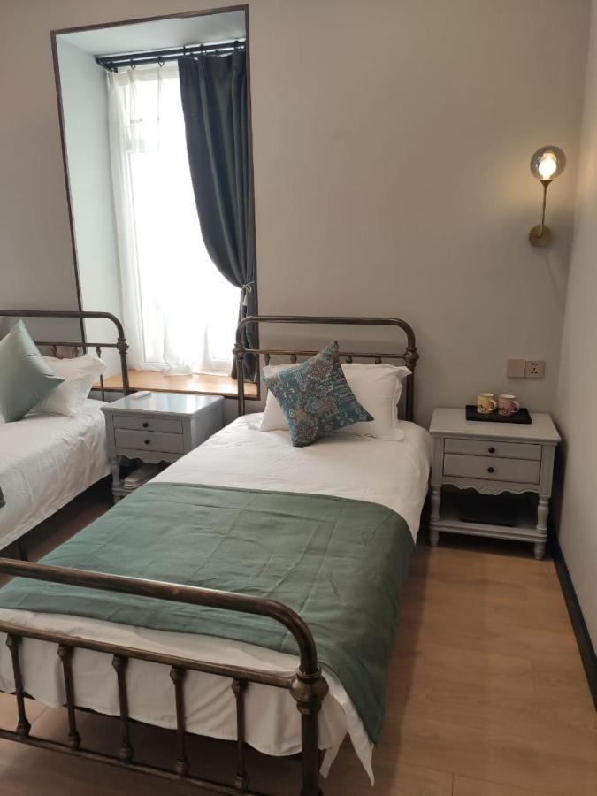 Qin Boutique Hotel Tbilisi ภายนอก รูปภาพ