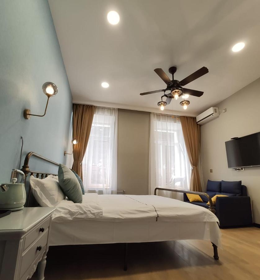 Qin Boutique Hotel Tbilisi ภายนอก รูปภาพ