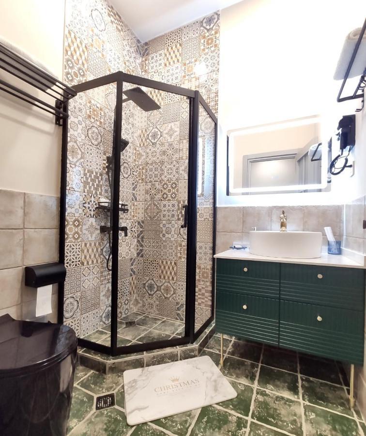 Qin Boutique Hotel Tbilisi ภายนอก รูปภาพ