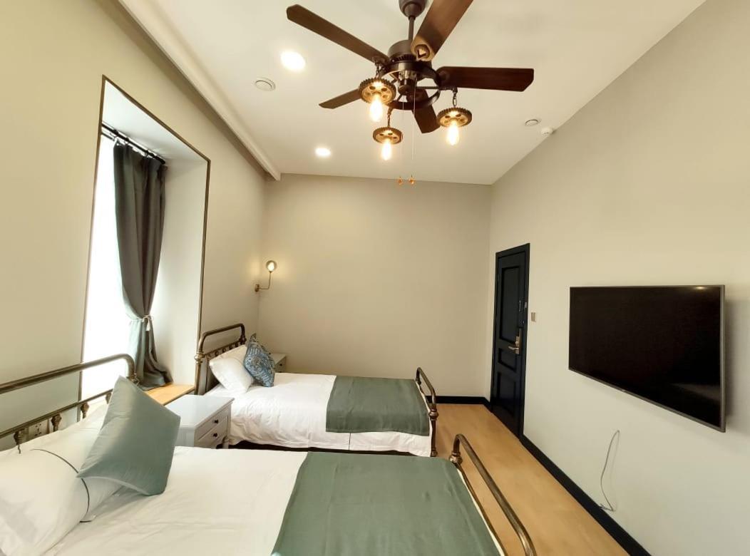 Qin Boutique Hotel Tbilisi ภายนอก รูปภาพ