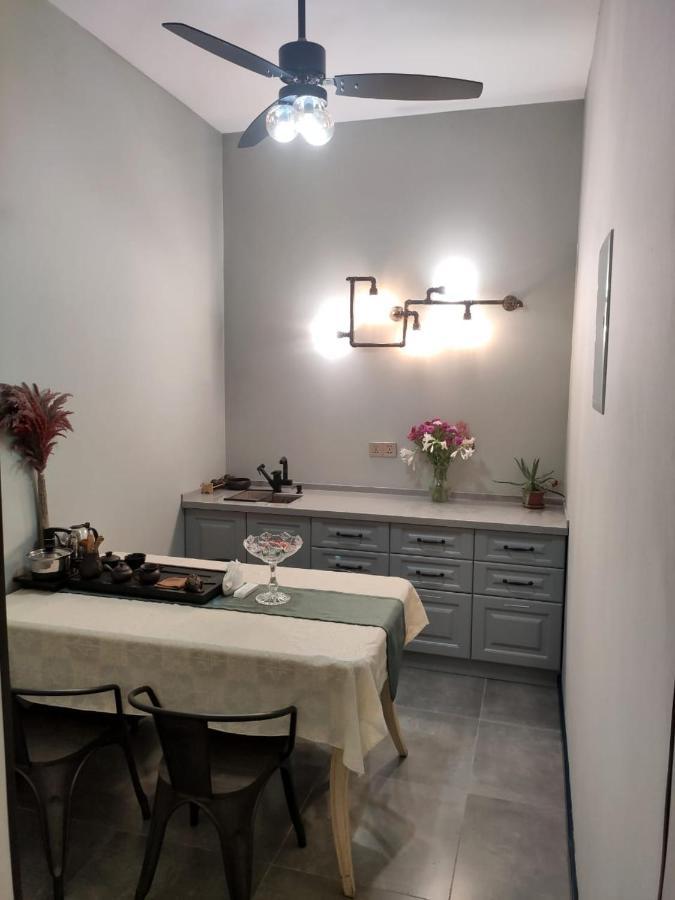 Qin Boutique Hotel Tbilisi ภายนอก รูปภาพ
