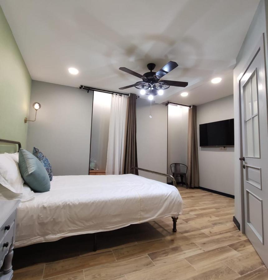 Qin Boutique Hotel Tbilisi ภายนอก รูปภาพ