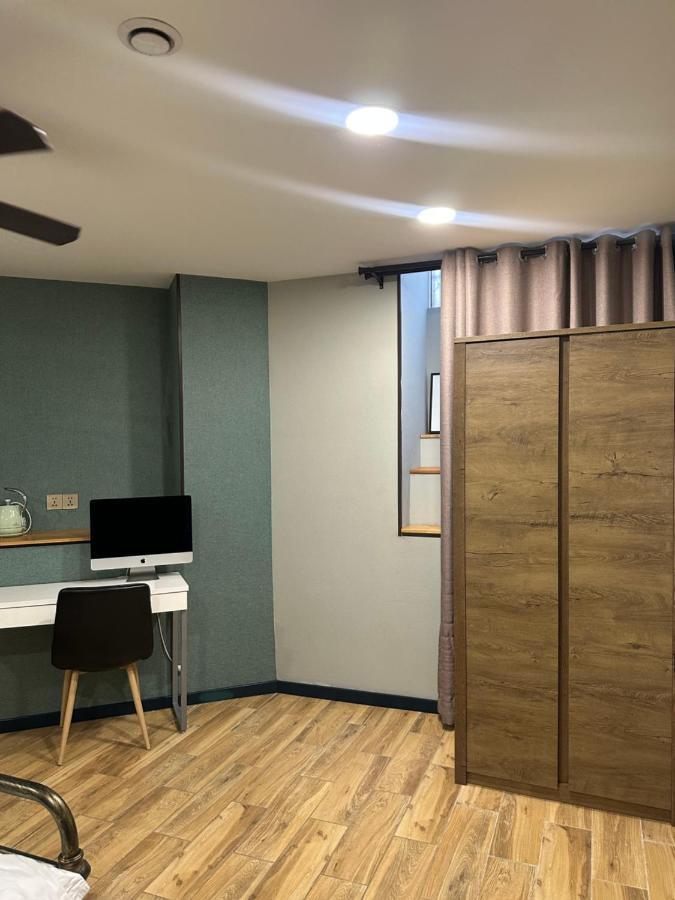 Qin Boutique Hotel Tbilisi ภายนอก รูปภาพ